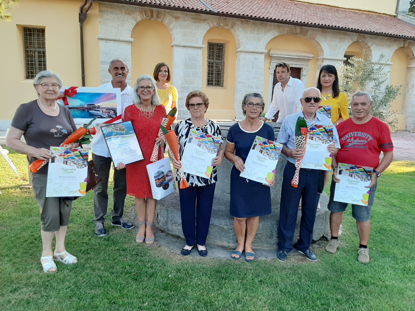 Novigrad: Nagrade najuređenijim okućnicama i balkonima, supružnicima Sarić posebna zahvalnica